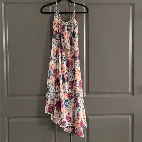 Beautiful summer dress! New with tags. - Picture 1 of 3